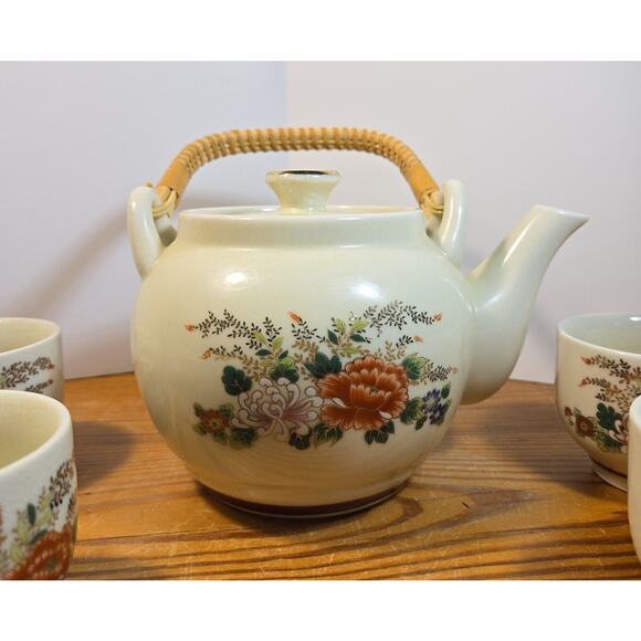 Japan Teapot 6 cups Set White Mod Flower Design Bamboo Handle OMC - Picture 2 of 14